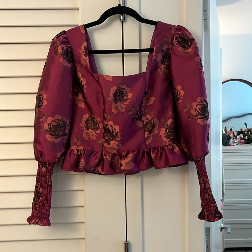 Long sleeve fun top